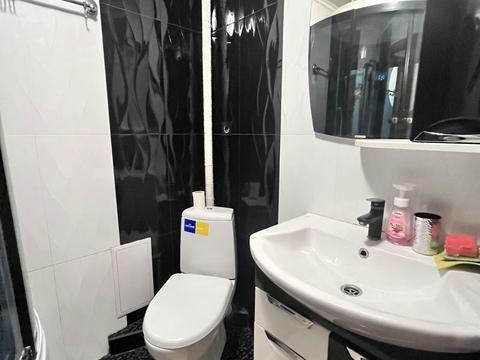 квартира за адресою Кропивницького вул., 12 к2