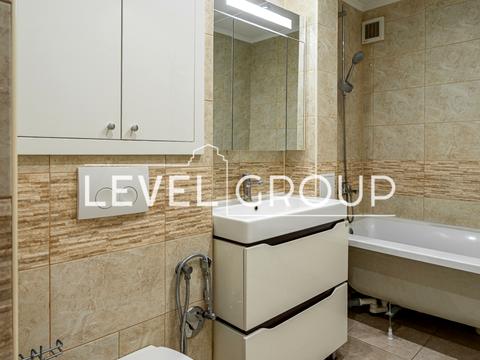 квартира за адресою Дністерська вул. (Двінська), 19