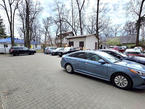 комерційна за адресою Садова вул., 33