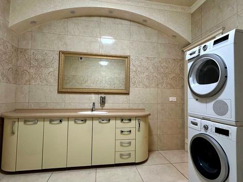 будинок за адресою Івасюка, 6