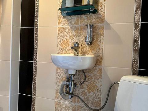 будинок за адресою Івасюка, 6