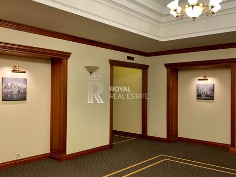 комерційна за адресою Новокостянтинівська вул., 192