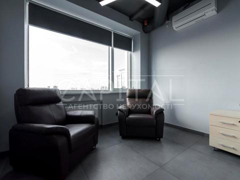 комерційна за адресою Берестейське шосе (Брест-Литовське), 26