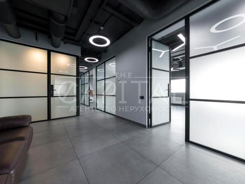 комерційна за адресою Берестейське шосе (Брест-Литовське), 26