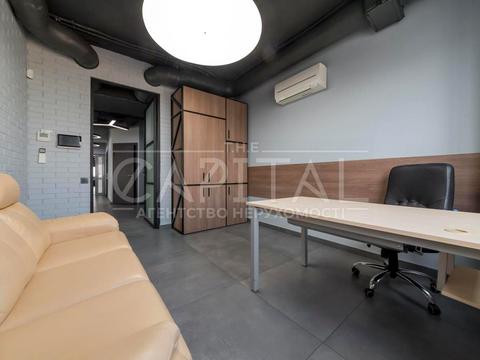 комерційна за адресою Берестейське шосе (Брест-Литовське), 26