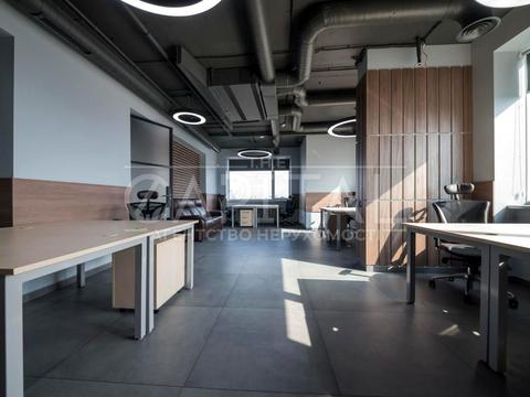 комерційна за адресою Берестейське шосе (Брест-Литовське), 26