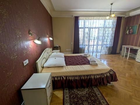 коммерческая по адресу Черновола ул., 84