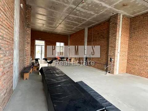 комерційна за адресою Набережно-Хрещатицька вул., 21