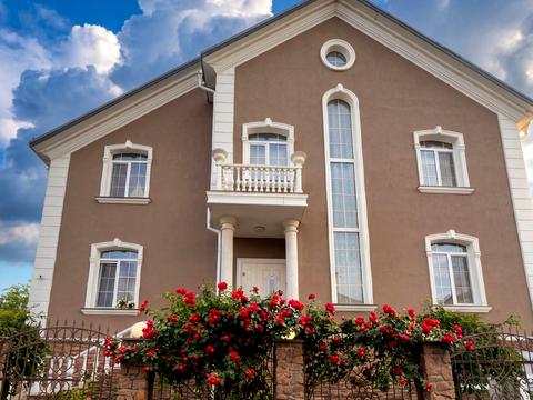 будинок за адресою Центральна вул.