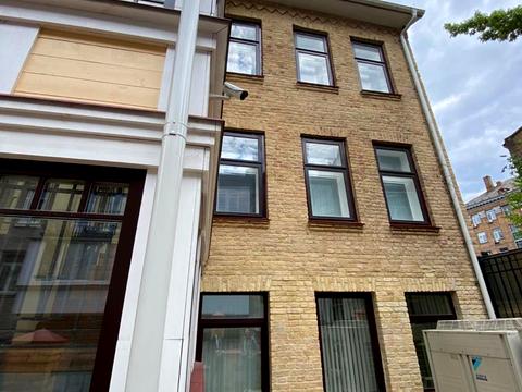 коммерческая по адресу Кудрявская ул., 9