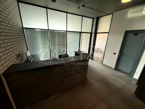 комерційна за адресою Михайла Бойчука вул. (Кіквідзе), 41-Б