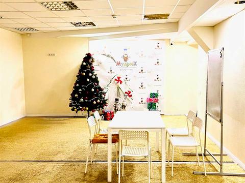комерційна за адресою Богдана Хмельницького вул., 52