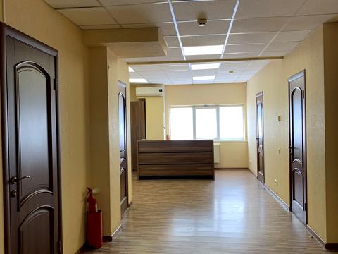 комерційна за адресою Вацлава Гавела бульв. (Івана Лепсе), 16