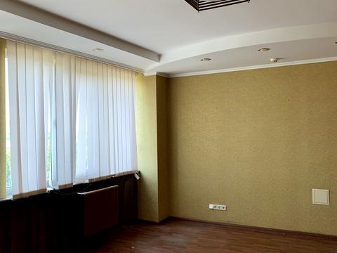 комерційна за адресою Вацлава Гавела бульв. (Івана Лепсе), 16