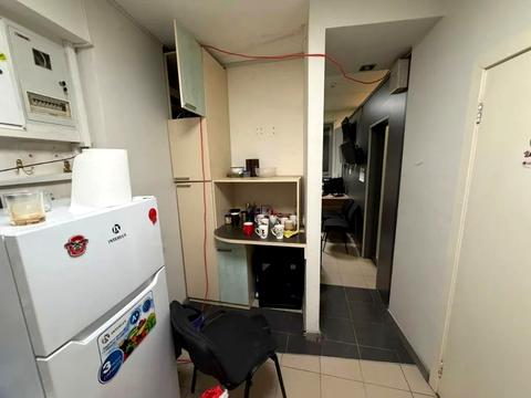 коммерческая по адресу Крутогірний узвіз, 3