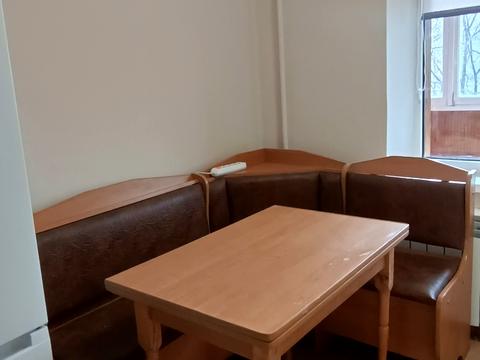 квартира за адресою Ревуцького вул., 21
