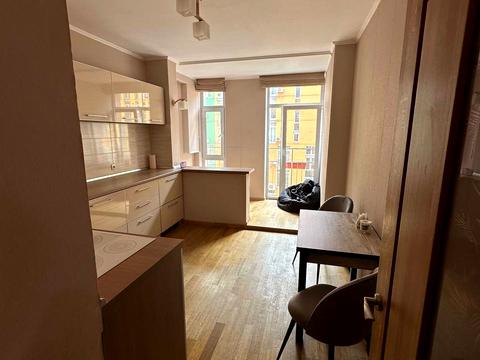 квартира за адресою Регенераторна вул., 4 к11