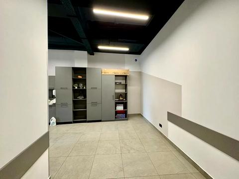 комерційна за адресою Шевченка вул., 49