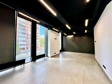 комерційна за адресою Шевченка вул., 49