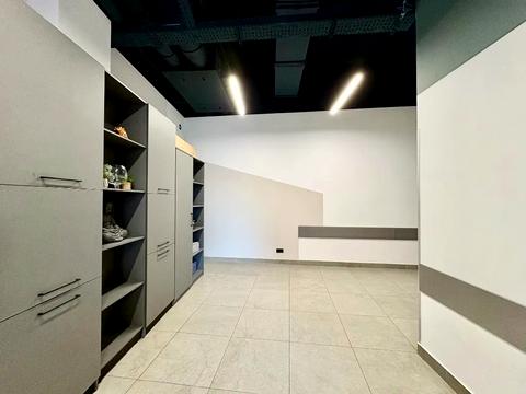 комерційна за адресою Шевченка вул., 49