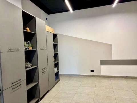 комерційна за адресою Шевченка вул., 49