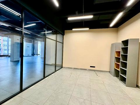 комерційна за адресою Шевченка вул., 49