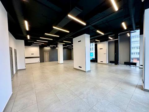 комерційна за адресою Шевченка вул., 49