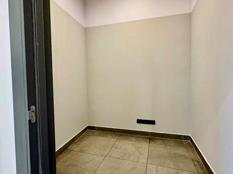 комерційна за адресою Шевченка вул., 49