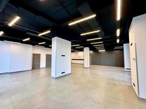 комерційна за адресою Шевченка вул., 49