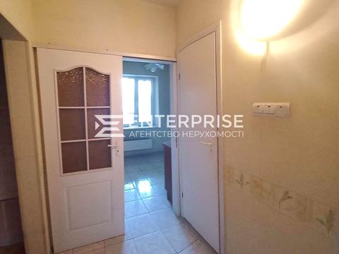 квартира за адресою Ревуцького вул., 13