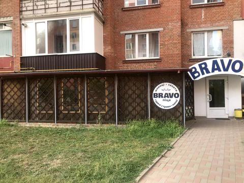 комерційна за адресою Будівельників вул., 2