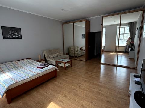 квартира за адресою Шпитальна вул., 8