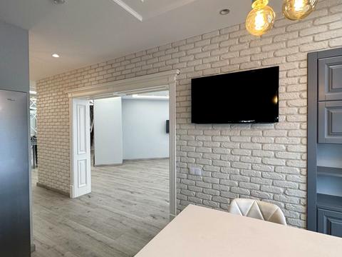 квартира за адресою Анни Ахматової вул., 22