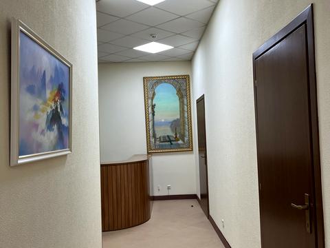 комерційна за адресою Хрещатик вул., 10-Б