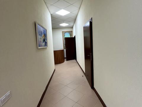комерційна за адресою Хрещатик вул., 10-Б