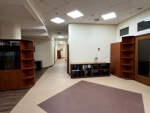 комерційна за адресою Хрещатик вул., 10-Б