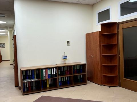 комерційна за адресою Хрещатик вул., 10-Б