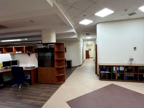 комерційна за адресою Хрещатик вул., 10-Б