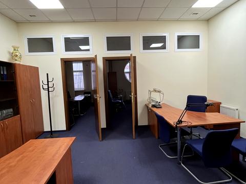 комерційна за адресою Хрещатик вул., 10-Б