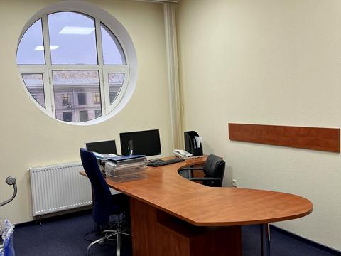 комерційна за адресою Хрещатик вул., 10-Б