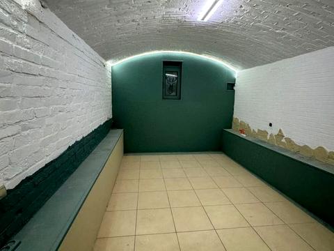 комерційна за адресою Соборна пл., 1