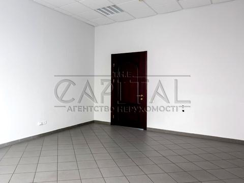 комерційна за адресою Турівська вул., 29