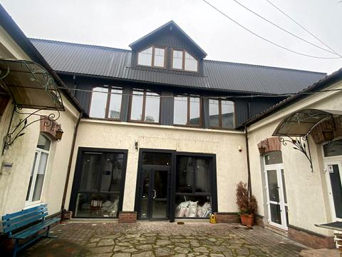 комерційна за адресою Богдана Хмельницького вул., 119