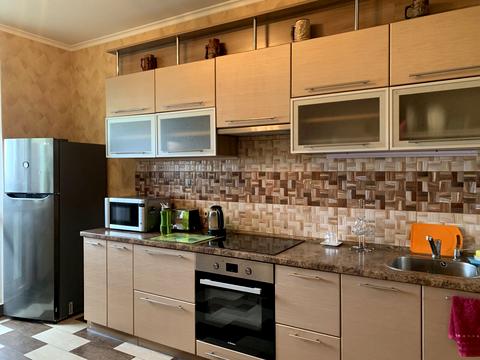 квартира за адресою Героїв полку "Азов" вул. (Маршала Малиновського), 8