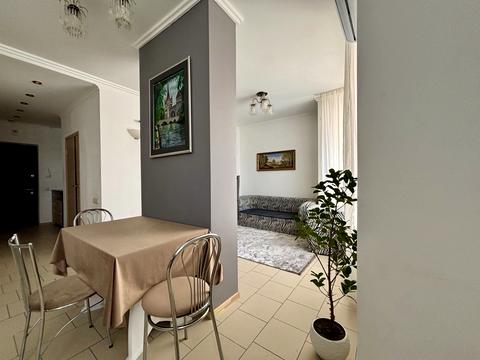 квартира по адресу Александра Мишуги ул., 2