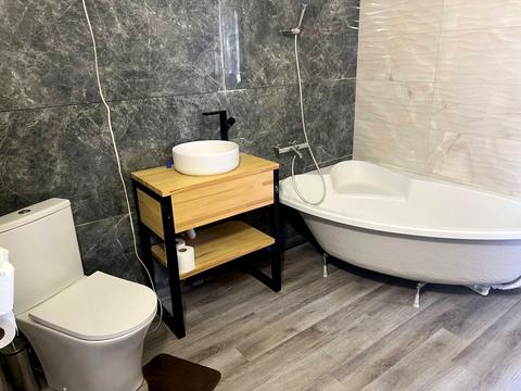 будинок за адресою Садова 2, 32Р