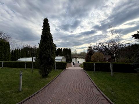 будинок за адресою центральна, 2