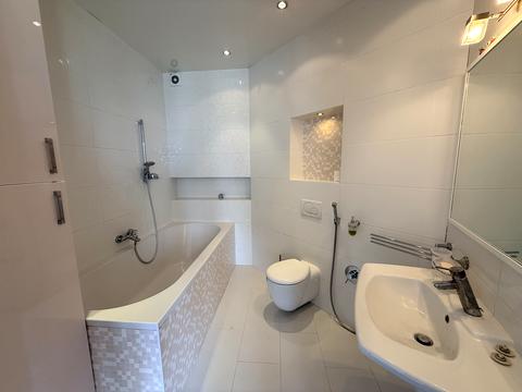 квартира за адресою Науки просп., 62-А