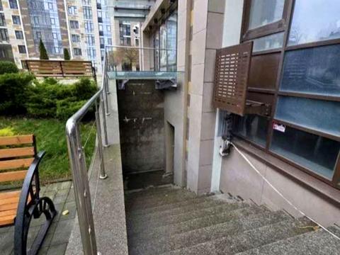комерційна за адресою Саперне Поле вул., 5