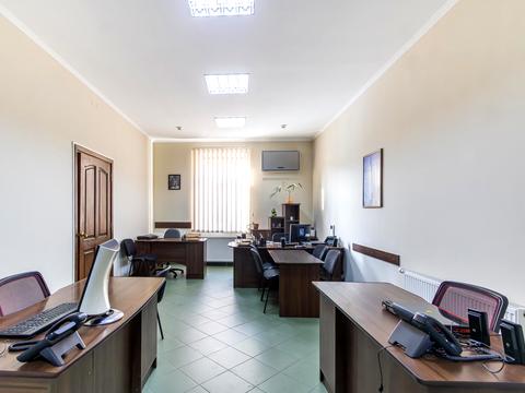 коммерческая по адресу Леся Курбаса ул., 9